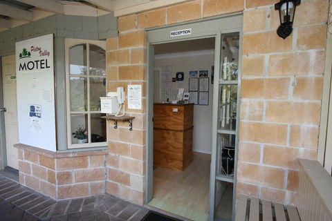 Picton Valley Motel - Lightning Ridge Tourism 7