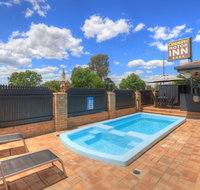 Cousins Motor Inn - Lightning Ridge Tourism