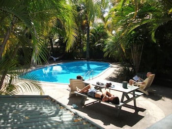 Nomads Noosa Backpackers Hostel - Lightning Ridge Tourism 4