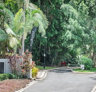 Oasis at Palm Cove - Lightning Ridge Tourism