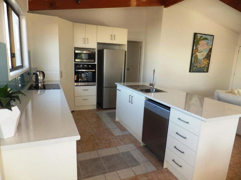 TERRIFIC On TAMARA CRESCENT - Lightning Ridge Tourism 6