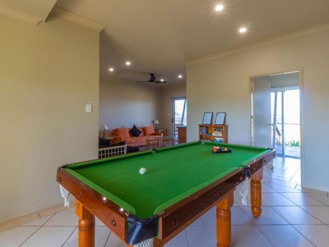 Shelleys 21 Pacific Street - Lightning Ridge Tourism 5