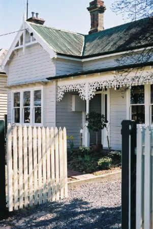 Eyre House - Lightning Ridge Tourism 5