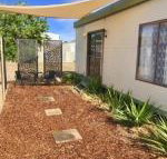 Cute Private Studio Flat with AIRCON - Lightning Ridge Tourism