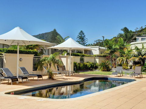Views Views & More Views Sub Penthouse In Shoal Bay - Lightning Ridge Tourism 2