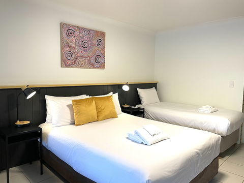 Esk Caravan Park & Motel - Lightning Ridge Tourism 6