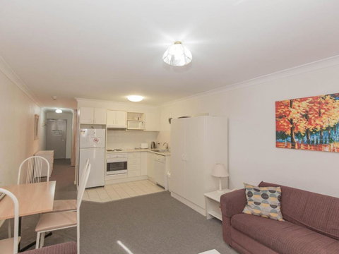 Horizons 213 / 10 Kosciuszko Road - Lightning Ridge Tourism 2