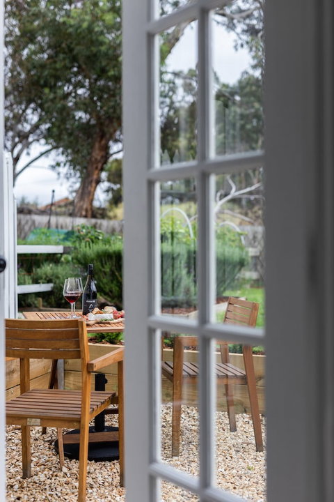 A Cottage In Richmond - Lightning Ridge Tourism 6