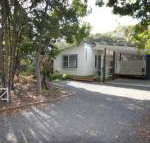 15 Belle Court Modern architect designed open plan holiday home with outdoor shower - Lightning Ridge Tourism
