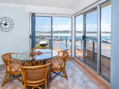 Fairholme 8 Perfect Lakefront Position - Lightning Ridge Tourism 5