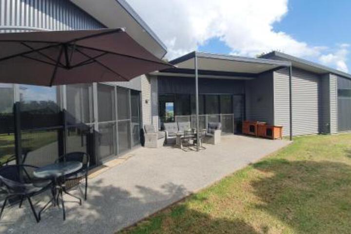 Mudgegonga VIC Lightning Ridge Tourism