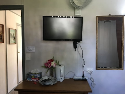 XYL Seaside Homestay - Lightning Ridge Tourism 3