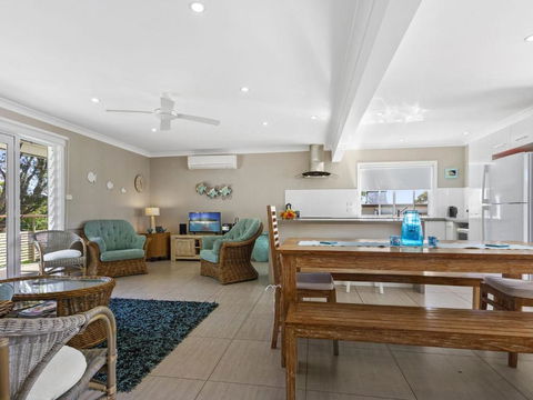 HILLTOP HAVEN In MOLLYMOOK - Lightning Ridge Tourism 4