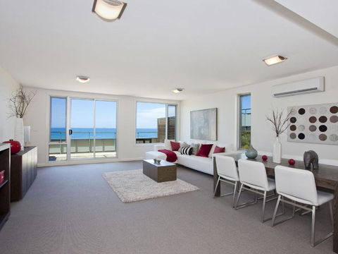 POINT GREY APARTMENT 14 The Point - Lightning Ridge Tourism 4