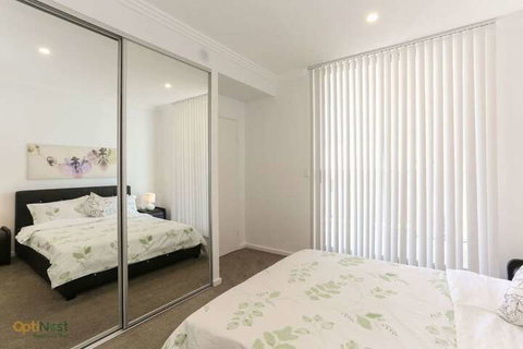 Modern, Spacious Apt@liverpool With Incredible Views - Lightning Ridge Tourism 5
