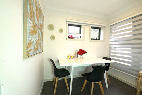 A Cozy 3BRM House At Doncaster - Lightning Ridge Tourism 6