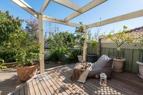 ULTRA SPACIOUS STYLISH HOME In PRESTONS SYDNEY - Lightning Ridge Tourism 5