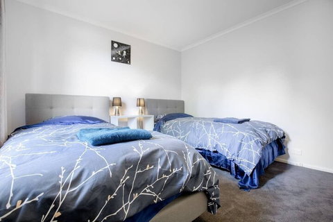 Sweethome2br@highton+parking - Lightning Ridge Tourism 3