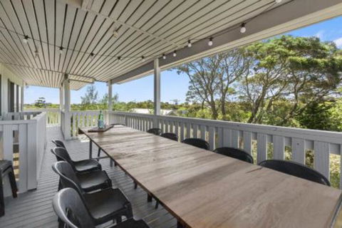 TREE TOPS VIEWS BLAIRGOWRIE - Lightning Ridge Tourism 0