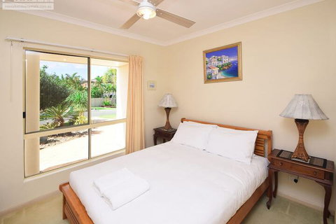 Fabulous Pet Friendly Family Home - 3 Carribean Court - Lightning Ridge Tourism 5