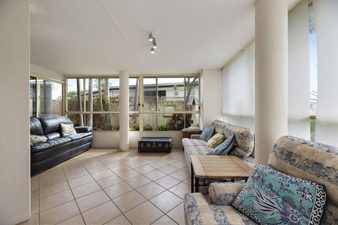 Fabulous Pet Friendly Family Home - 3 Carribean Court - Lightning Ridge Tourism 7