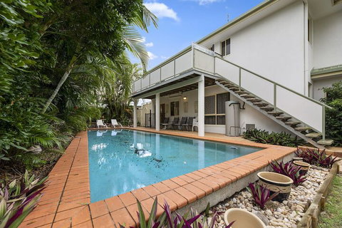 Fabulous Pet Friendly Family Home - 3 Carribean Court - Lightning Ridge Tourism 1