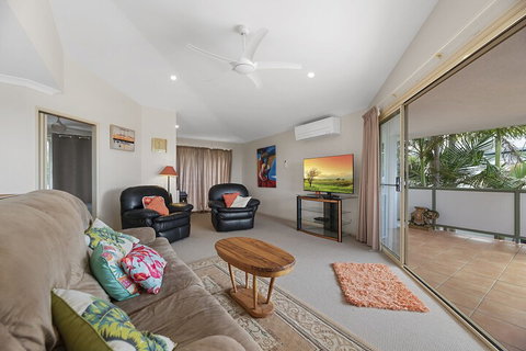 Fabulous Pet Friendly Family Home - 3 Carribean Court - Lightning Ridge Tourism 6