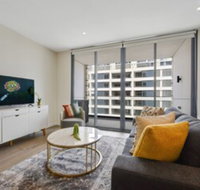 HomeHotel Luxurious High Rise Apt - Lightning Ridge Tourism