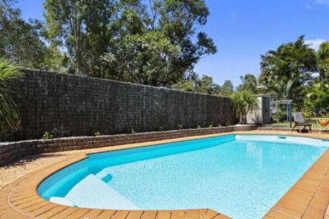 BB233 Banksia Beach Family Home 4 Bedrooms - Lightning Ridge Tourism 4