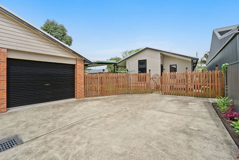 Newcastle Short Stay Apartments - Glebe Road Adamstown - Lightning Ridge Tourism 0