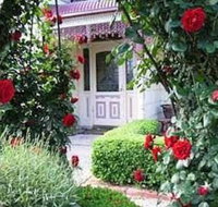 Bed  Breakfast at Stephanies - Lightning Ridge Tourism