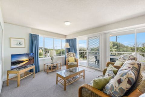 Ocean Shores 2 - 2/60-64 Peregian Esplanade - Lightning Ridge Tourism 0