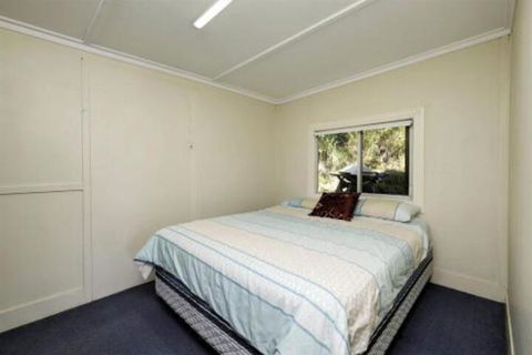 TRADEWINDS - Lightning Ridge Tourism 2