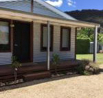 Rail Trail Cottage - Lightning Ridge Tourism