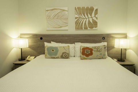 Villa Andante - Lightning Ridge Tourism 2