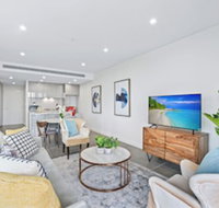 HomeHotel Extreme Luxury Apt next to Mall  Train - Lightning Ridge Tourism