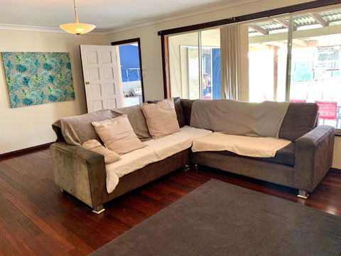 Vasse Cottage - Lightning Ridge Tourism 3