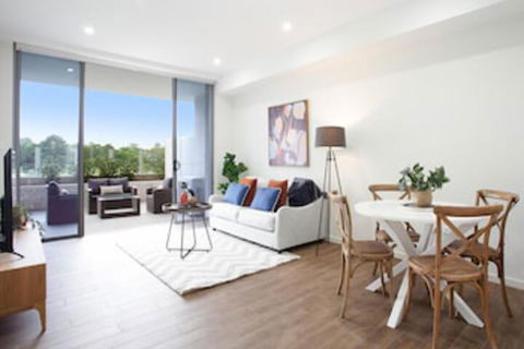 GOLF LOVERS RETREAT-hosted By L'Abode - Lightning Ridge Tourism 0