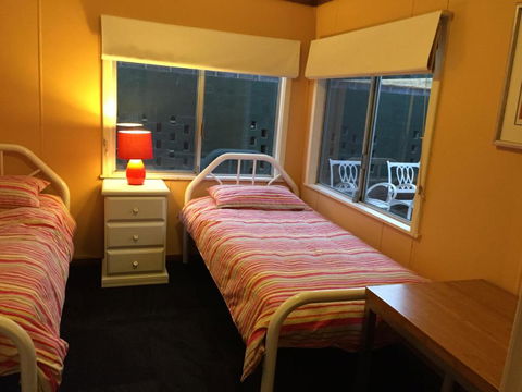 Gabbadah Beach House - Lightning Ridge Tourism 3