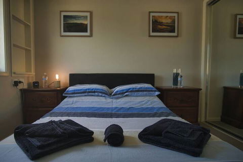 Mount Gravatt Guesthouse - Lightning Ridge Tourism 3