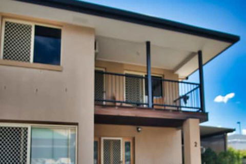 Mount Gravatt Guesthouse - Lightning Ridge Tourism 0