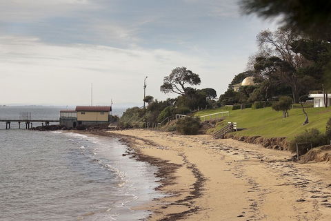 La Mer Sea View Apartment - Lightning Ridge Tourism 3