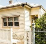 Simmers Serviced Apartments - Lightning Ridge Tourism