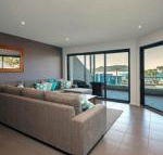 Barefoot Bliss at Fingal Bay - Lightning Ridge Tourism