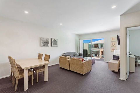 Pacific Blue Apartment 244 / 265 Sandy Point Rd - Lightning Ridge Tourism 0