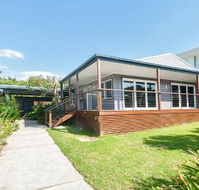 No. 1 Fingal Bay Beach House The Little Abode - Lightning Ridge Tourism