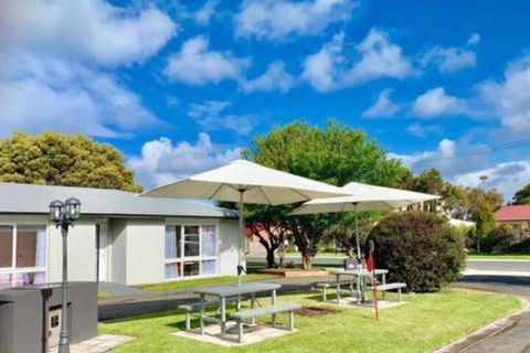 PARADISE COURT VILLA 1 Free Wifi - Lightning Ridge Tourism 1