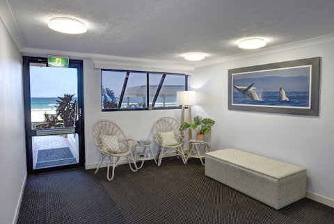 Pelican Sands Beach Resort - Lightning Ridge Tourism 6