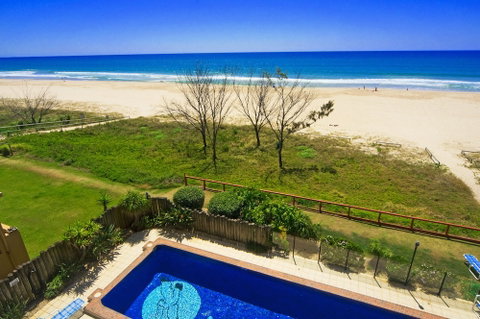 Pelican Sands Beach Resort - Lightning Ridge Tourism 5