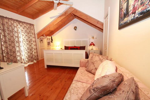 Pelican Sands Bed & Breakfast - Lightning Ridge Tourism 7